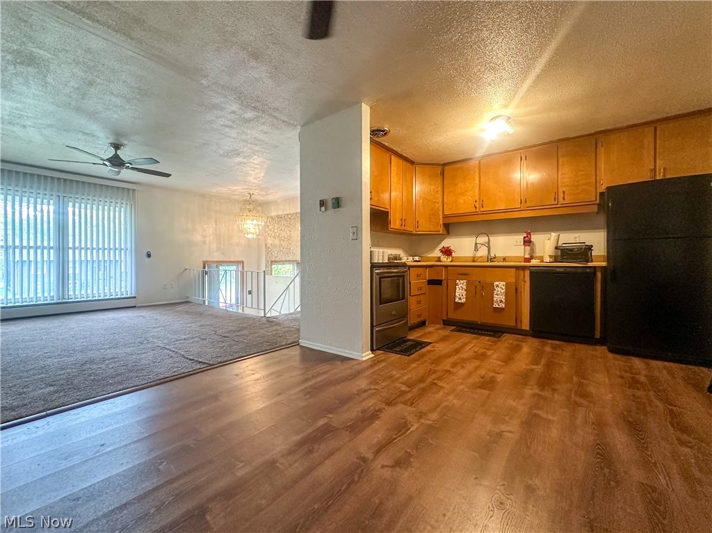 865 Landsdowne Avenue NW Warren OH 44485