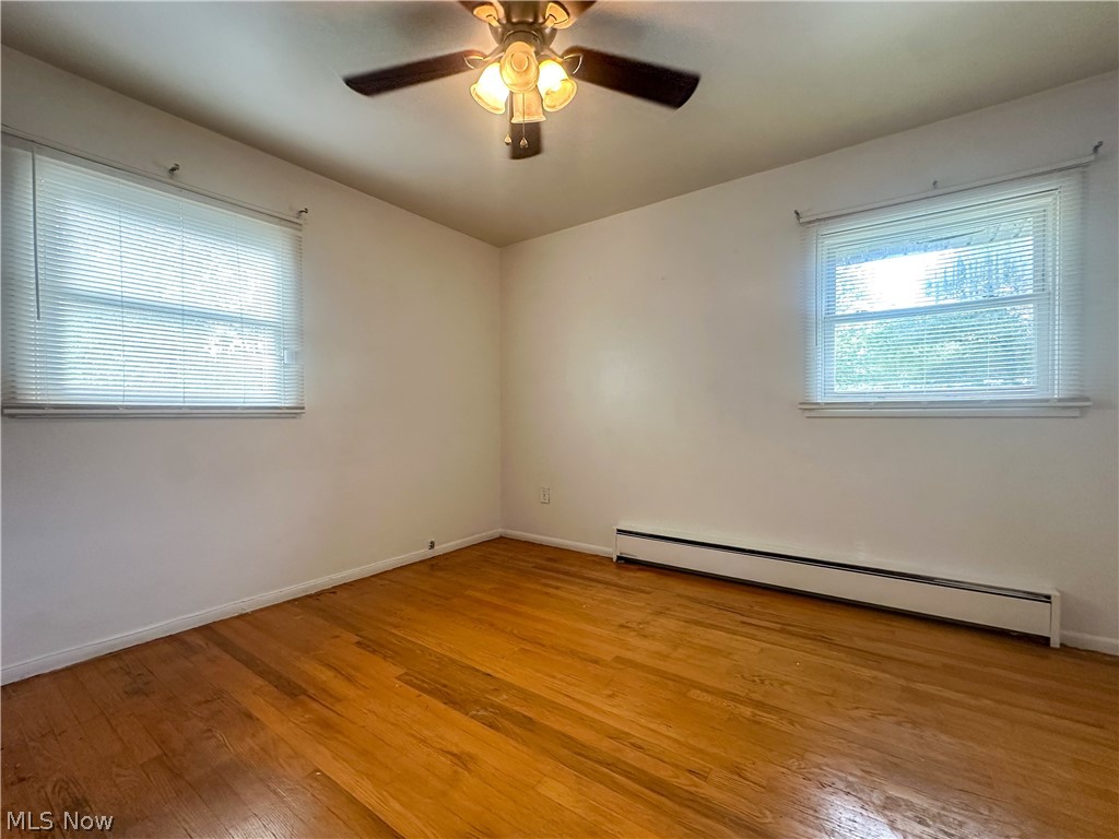 865 Landsdowne Avenue NW Warren OH 44485