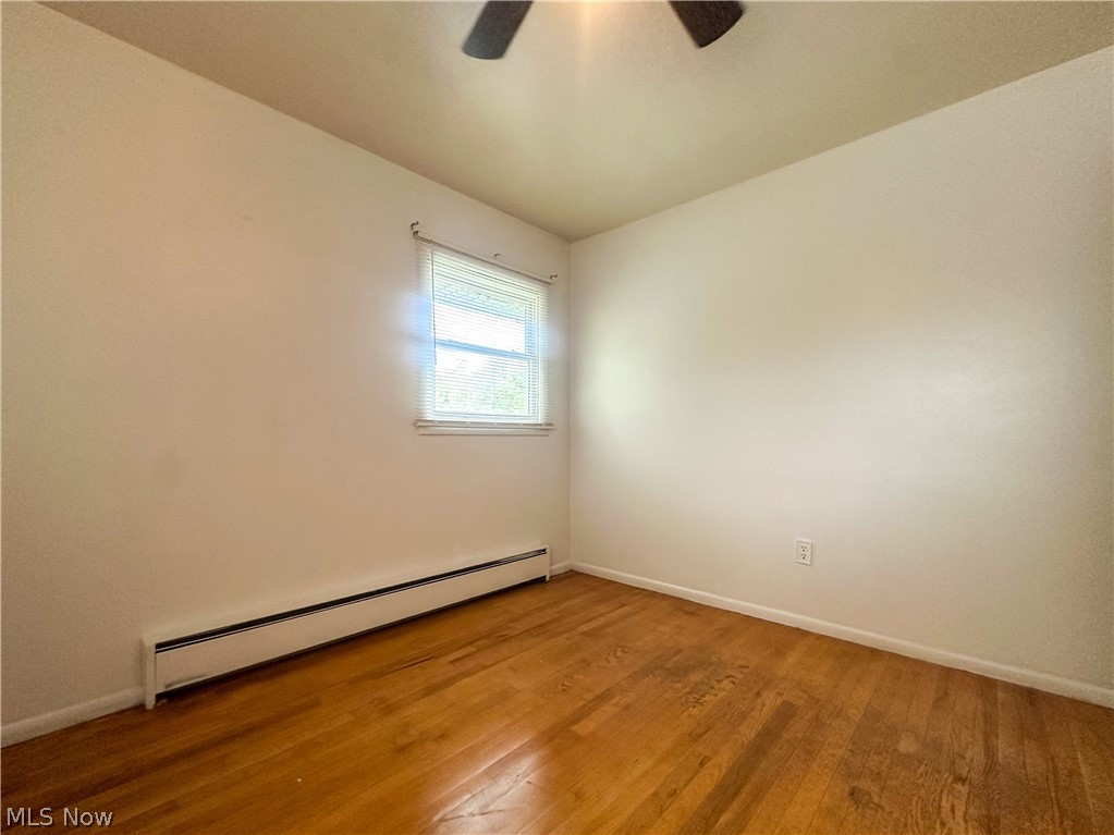 865 Landsdowne Avenue NW Warren OH 44485