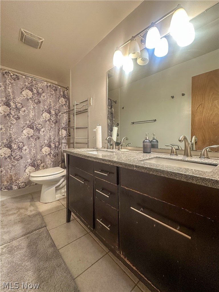 865 Landsdowne Avenue NW Warren OH 44485