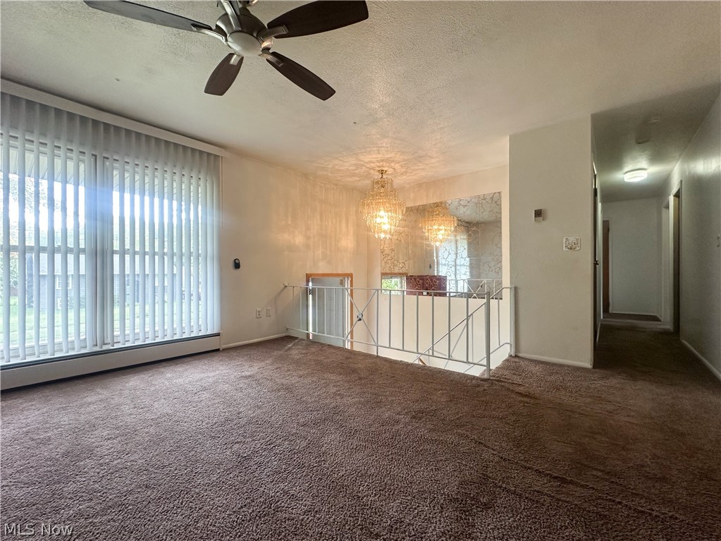 865 Landsdowne Avenue NW Warren OH 44485