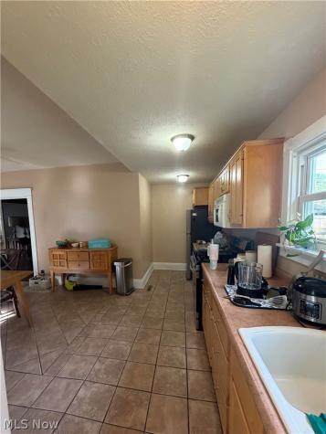 221 Oakwood Avenue Marietta OH 45750