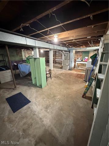 221 Oakwood Avenue Marietta OH 45750
