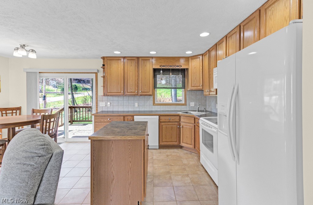 63 W Mohawk Drive Malvern OH 44644