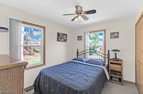 63 W Mohawk Drive Malvern OH 44644