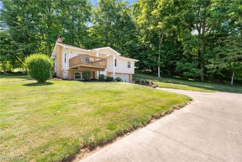 63 W Mohawk Drive Malvern OH 44644