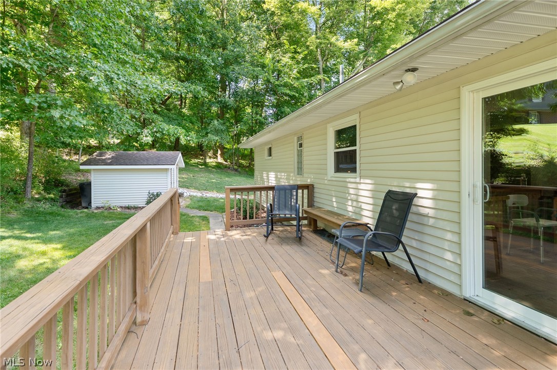 63 W Mohawk Drive Malvern OH 44644