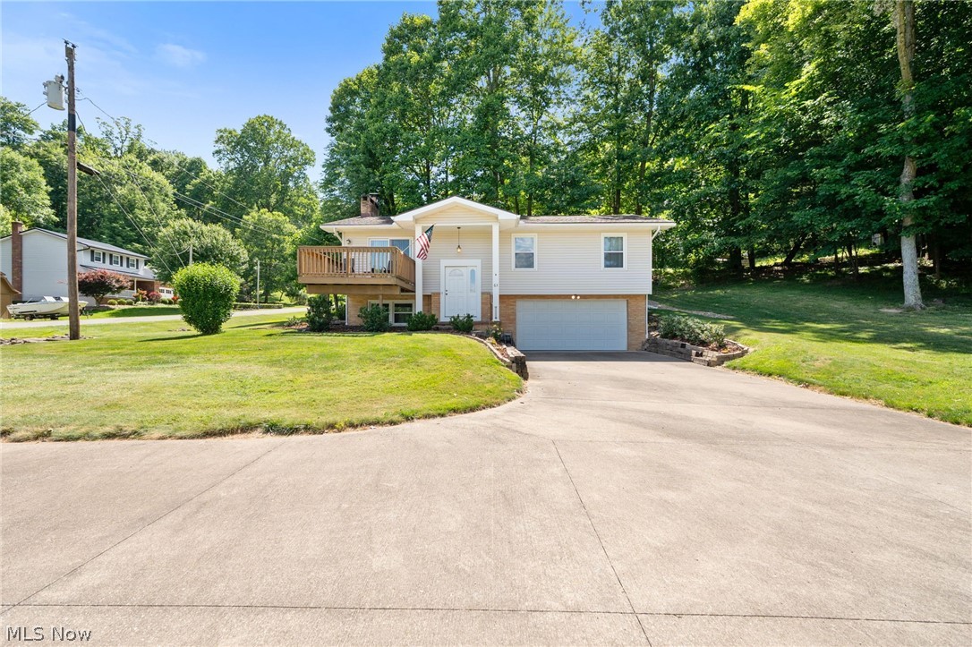 63 W Mohawk Drive Malvern OH 44644