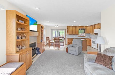 63 W Mohawk Drive Malvern OH 44644