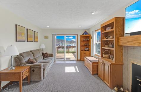 63 W Mohawk Drive Malvern OH 44644