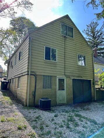 469 Kathleen Street Akron OH 44303