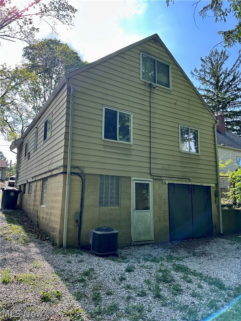 469 Kathleen Street Akron OH 44303