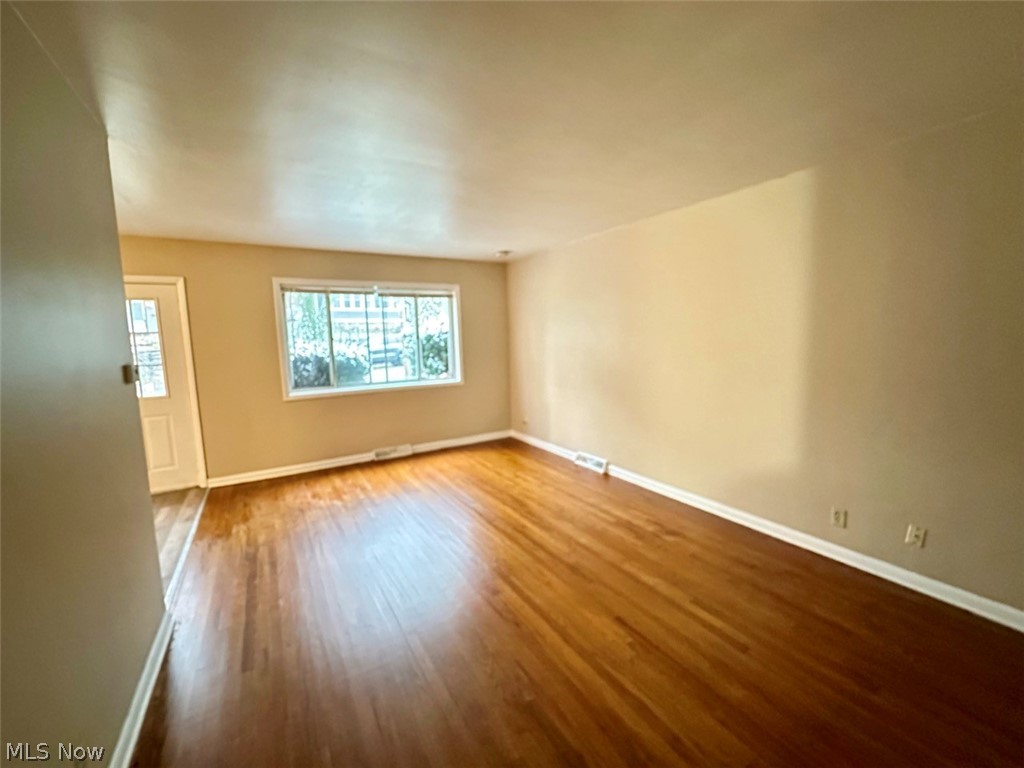 469 Kathleen Street Akron OH 44303