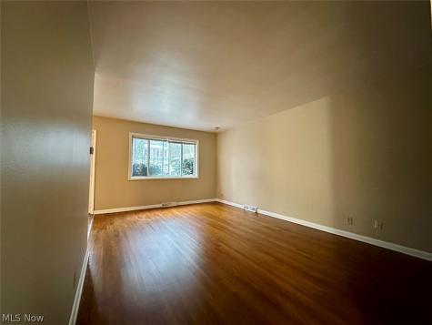469 Kathleen Street Akron OH 44303
