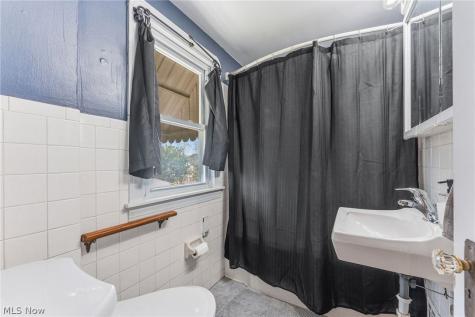 123 Lafayette Street Elyria OH 44035