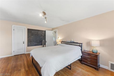 123 Lafayette Street Elyria OH 44035