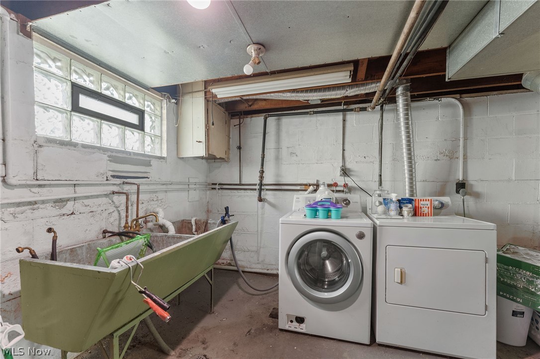 123 Lafayette Street Elyria OH 44035