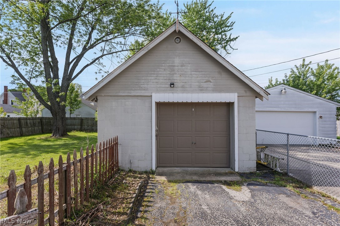 123 Lafayette Street Elyria OH 44035