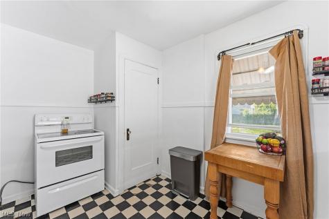 123 Lafayette Street Elyria OH 44035