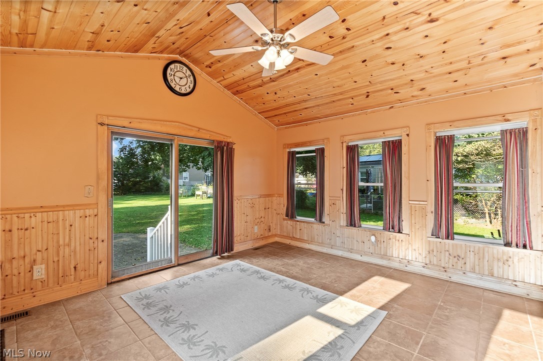 164 Maplecrest Street SW North Canton OH 44720