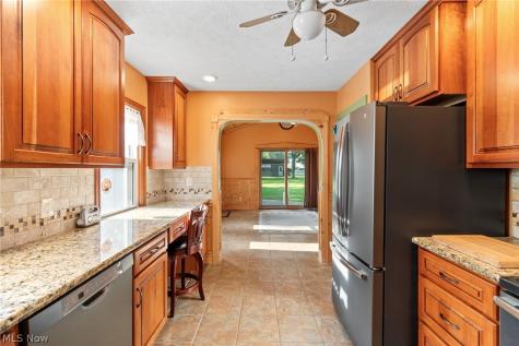 164 Maplecrest Street SW North Canton OH 44720