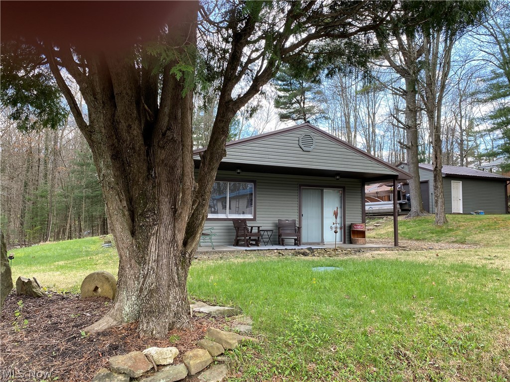 2239 Maple Drive SW Carrollton OH 44615