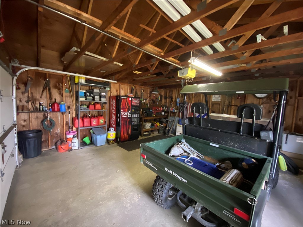 2239 Maple Drive SW Carrollton OH 44615
