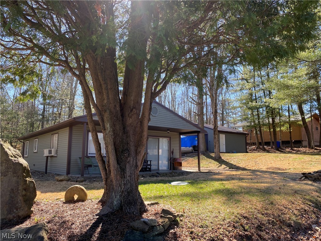 2239 Maple Drive SW Carrollton OH 44615