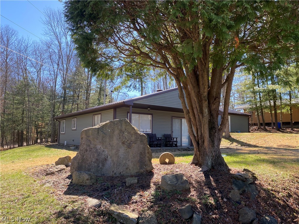 2239 Maple Drive SW Carrollton OH 44615