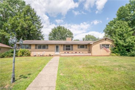 731 Bachtel Street SE North Canton OH 44720
