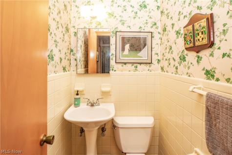731 Bachtel Street SE North Canton OH 44720