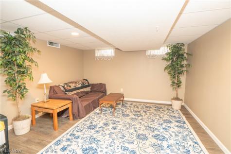 731 Bachtel Street SE North Canton OH 44720