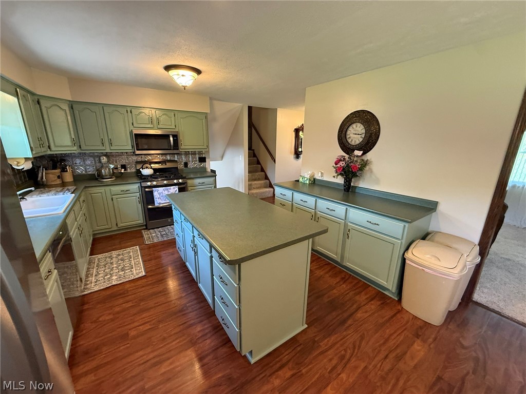 2462 Yorkview Road SW New Philadelphia OH 44663