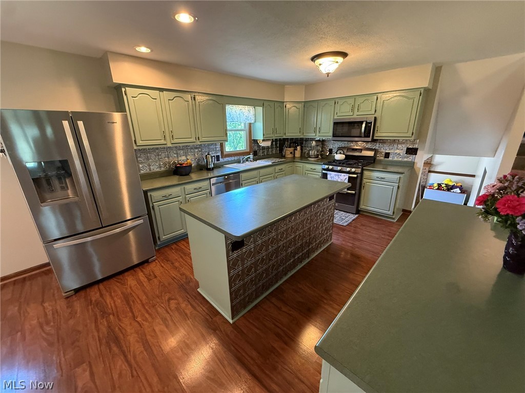 2462 Yorkview Road SW New Philadelphia OH 44663