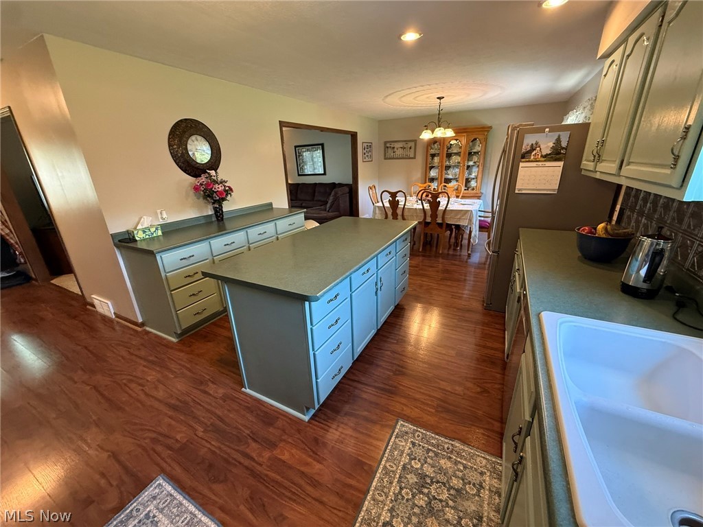 2462 Yorkview Road SW New Philadelphia OH 44663
