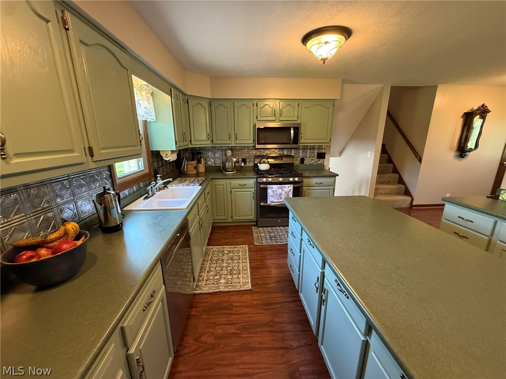 2462 Yorkview Road SW New Philadelphia OH 44663