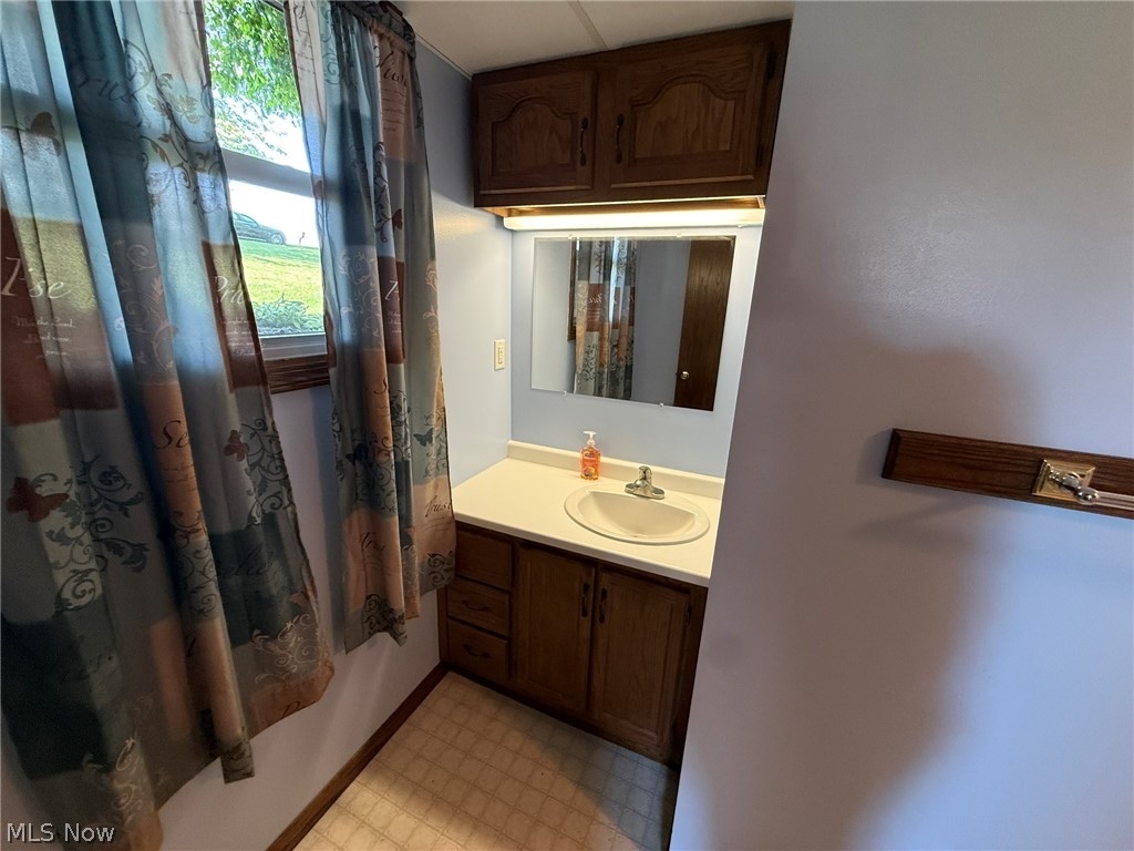 2462 Yorkview Road SW New Philadelphia OH 44663