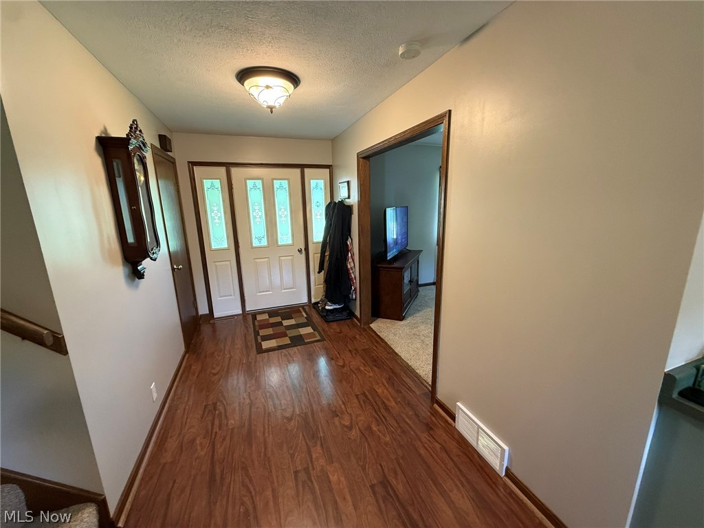 2462 Yorkview Road SW New Philadelphia OH 44663