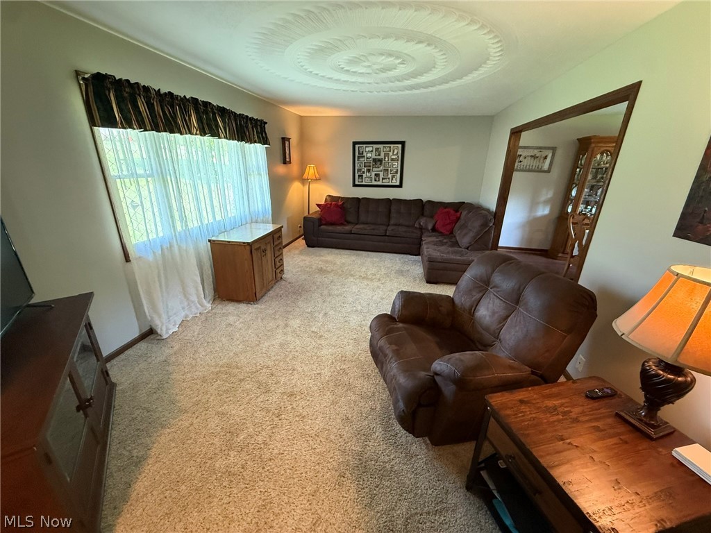 2462 Yorkview Road SW New Philadelphia OH 44663