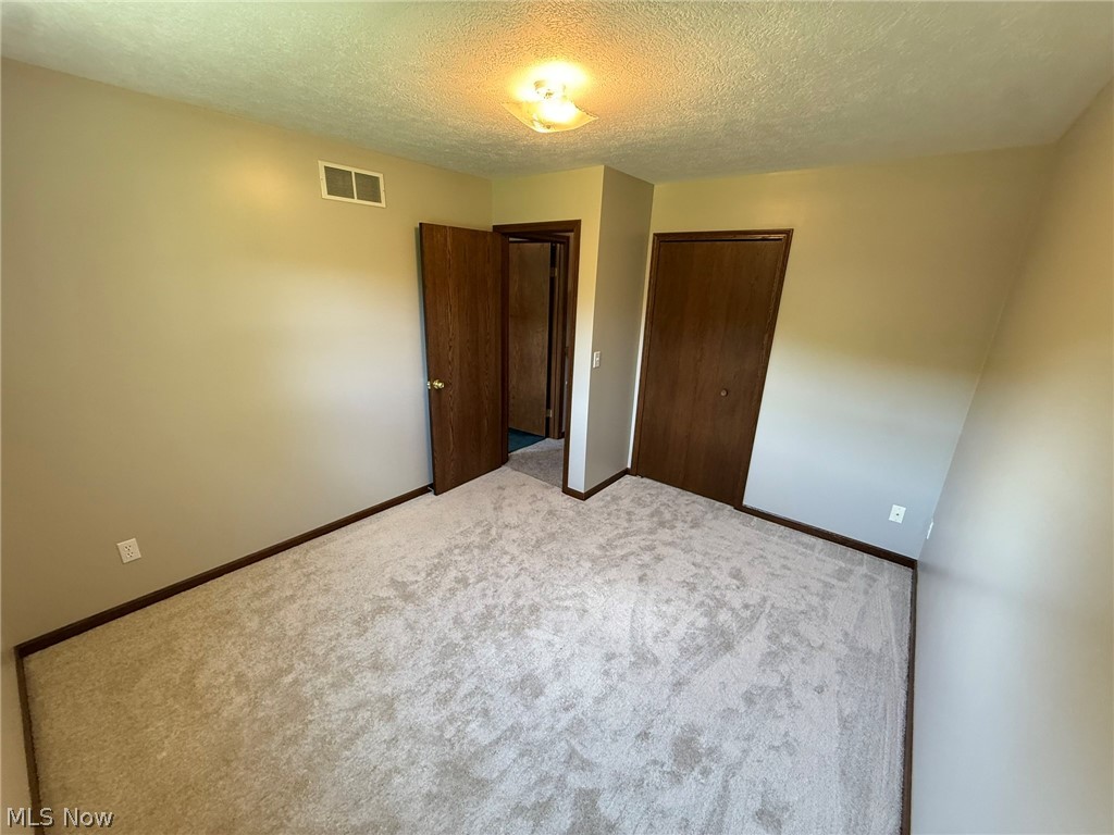 2462 Yorkview Road SW New Philadelphia OH 44663