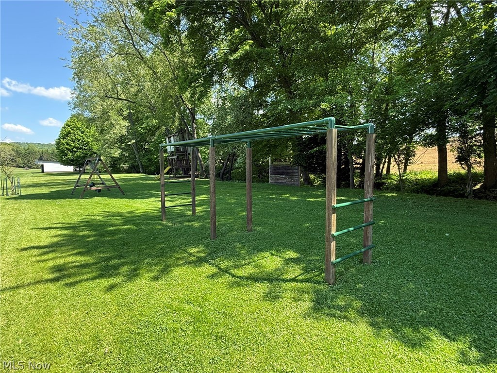 2462 Yorkview Road SW New Philadelphia OH 44663