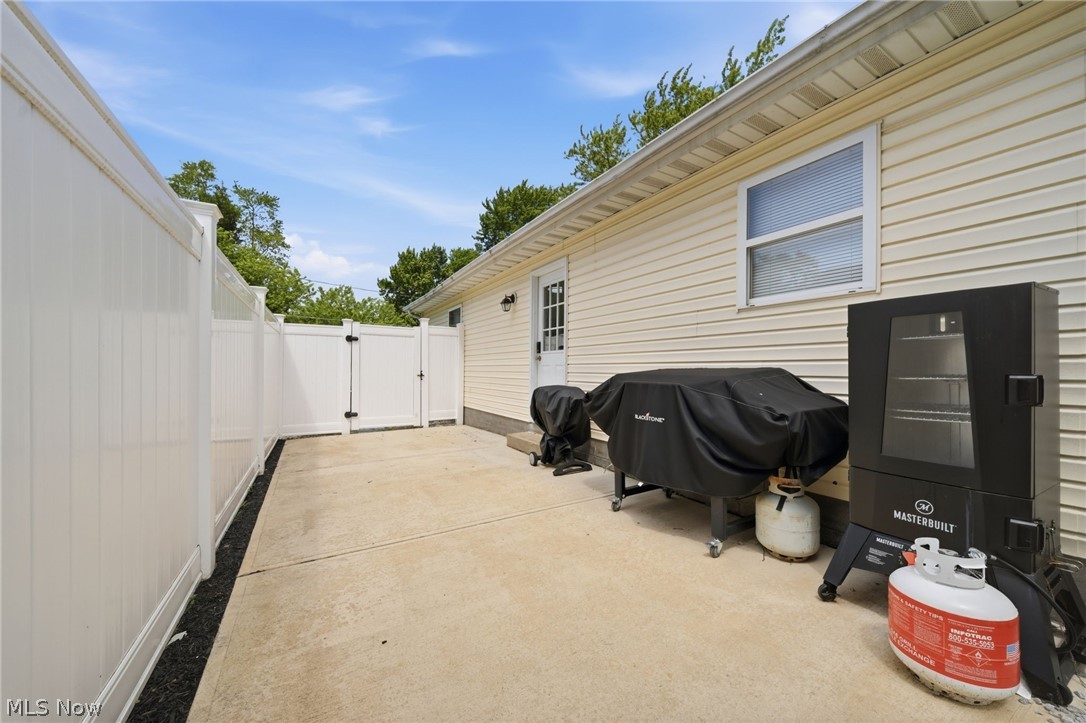 1469 Chapman Avenue Madison OH 44057