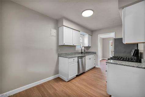 13539 Bennington Avenue Cleveland OH 44135