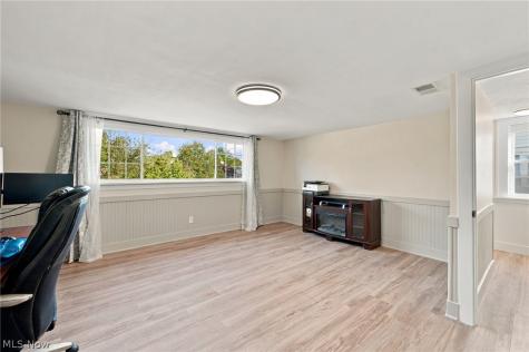 17705 Sedalia Avenue Cleveland OH 44135