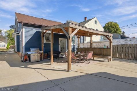 17705 Sedalia Avenue Cleveland OH 44135