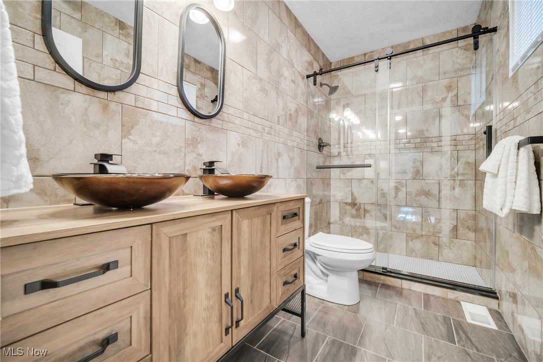 1963 E 84th Street Cleveland OH 44106