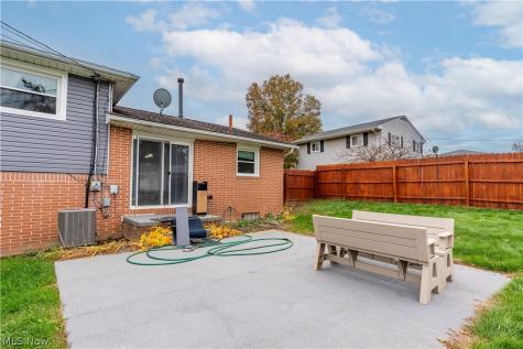 1227 33rd Street NE Canton OH 44714