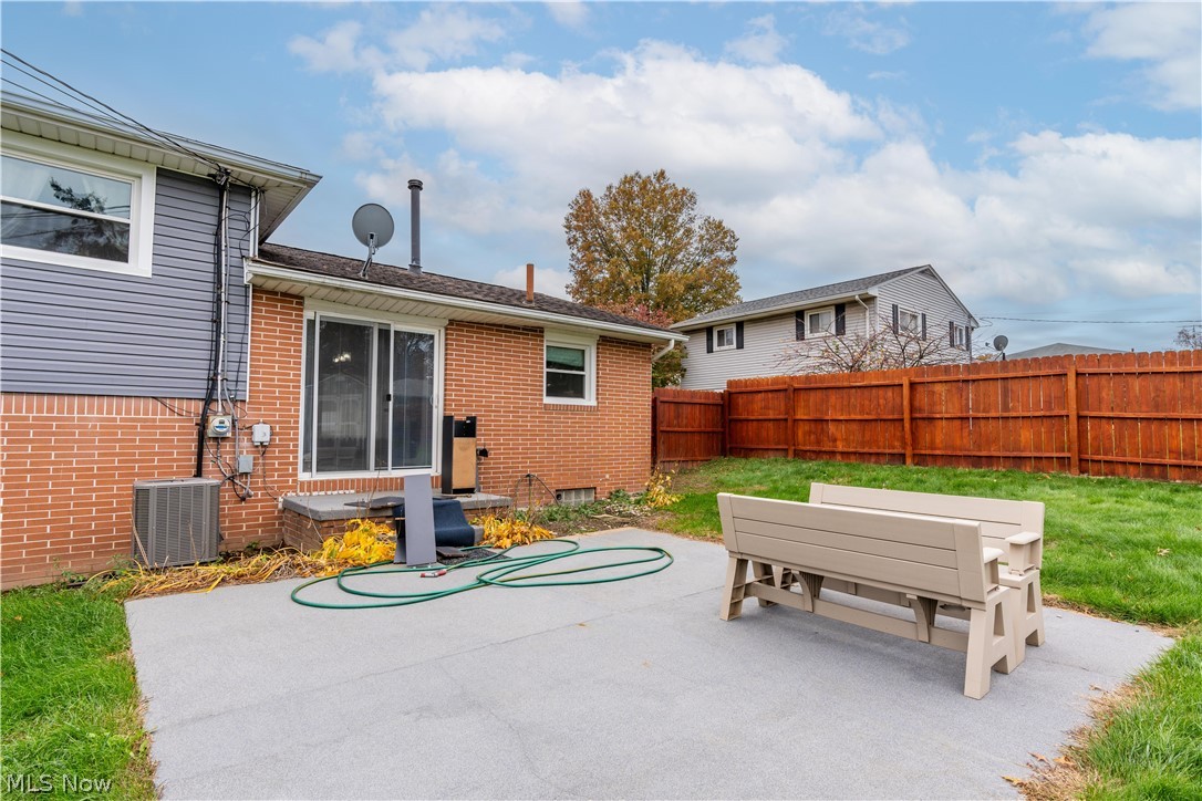 1227 33rd Street NE Canton OH 44714