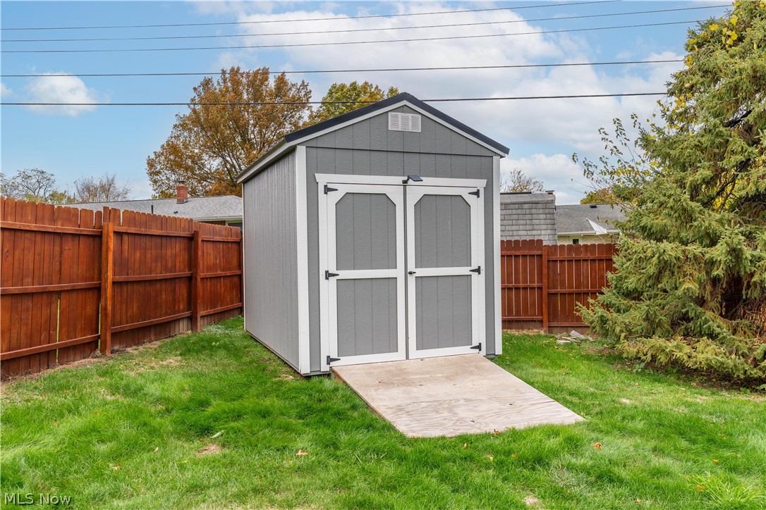 1227 33rd Street NE Canton OH 44714
