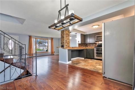 1227 33rd Street NE Canton OH 44714